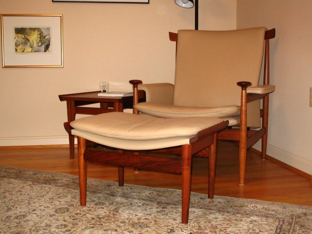 Bwana Ottoman With Bwana Chair